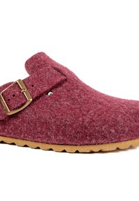 Sabot en feutre bordeaux avec une boucle marron, bout rond et dessus texturé. Dispose d'une semelle en bois naturel avec un bord ondulé.
