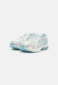 New Balance 1906 - Baskets basses - white/grey/light blue