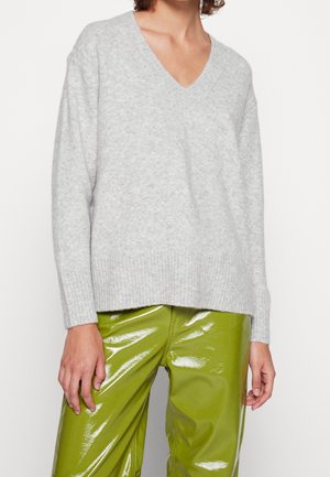 Sweter