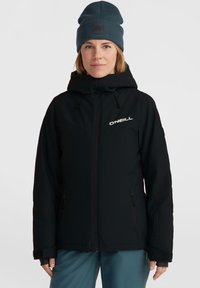 Schwarze Jacke mit Kapuze, Frontreißverschluss und Taschen. Mit weißem "O'Neill"-Logo und einer gerippten türkisfarbenen Mütze. Glatte Textur und taillierte Passform.