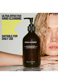 Grown Alchemist EXFOLIATING HAND WASH - Flytande tvål