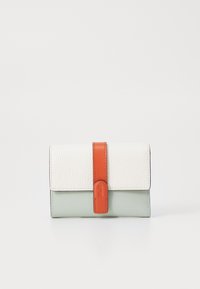 Unselected, panna/rugiada