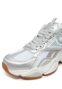 Reebok Edzőcipő - silver/light gray/white