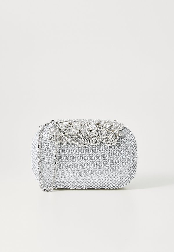 RÍOGHNACH - Clutch3