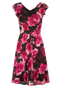 Kwiatowa sukienka z czarnym tłem i dużymi różowymi różami. Dekolt w serek, krótkie falbany na rękawach, dopasowana talia i zwiewna spódnica.