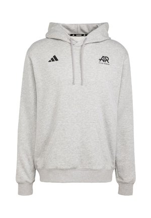 Grijze hoodie van zachte stof, voorzien van een buidelzak aan de voorkant, een capuchon met trekkoord en zwarte logo-accenten op de borst en mouwen.