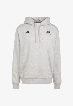 Grijze hoodie van zachte stof, voorzien van een buidelzak aan de voorkant, een capuchon met trekkoord en zwarte logo-accenten op de borst en mouwen.