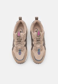 ASICS SportStyle GEL-1090V2 - Sneakers laag - simply taupe/dark taupe