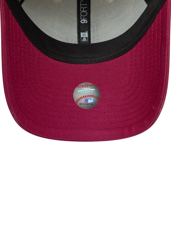 SIDE SCRIPT 9FORTY® - Cap4