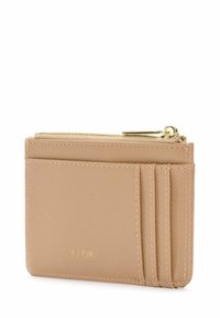 Beżowy portfel o fakturze z złotymi detalami, z kieszenią na zamek błyskawiczny i wieloma miejscami na karty. Logo marki wytłoczone z przodu.