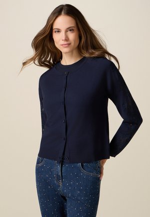 CON INSERTI IN - Cardigan - blu