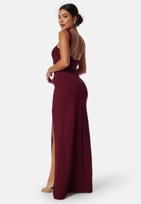 Bubbleroom SQUARE NECK SLIT MAXI DRESS - Maxi šaty - bordeaux