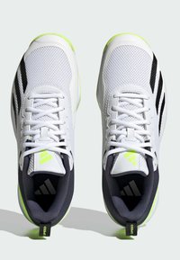 adidas Performance COURTFLASH SPEED - Kengät kaikille alustoille - cloud white   core black   lucid lemon