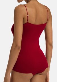 Hanro MOMENTS SPAGHETTI - Tílko - red dahlia