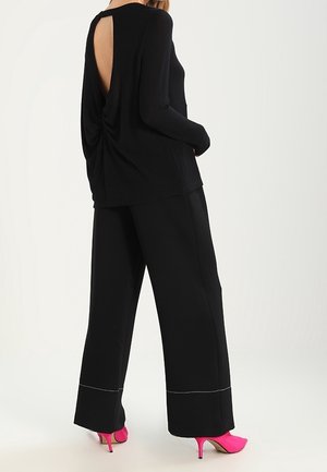 Pullover - black
