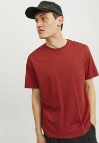 Jack & Jones JJE TEE  O-NECK  - Basic T-shirt - red ochre