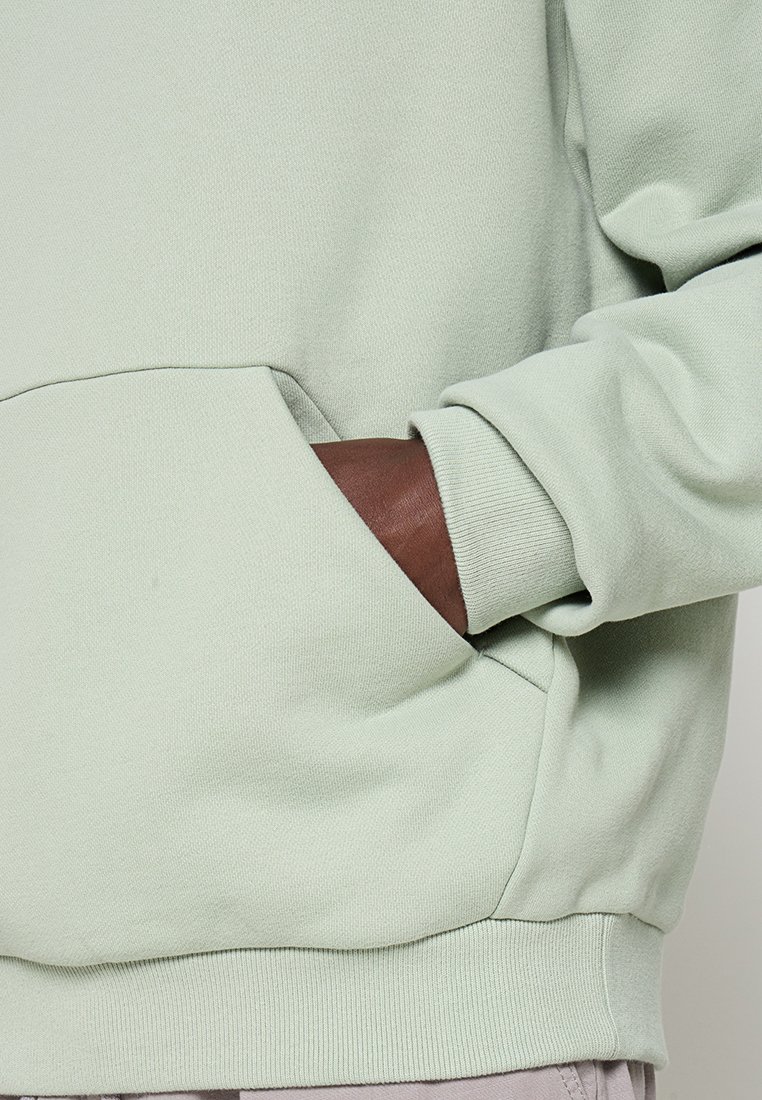 Kapuzenpullover
