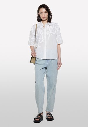 Sisley, WITH EMBROIDERY - Hemdbluse - white