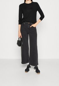 GAP Maglione - black