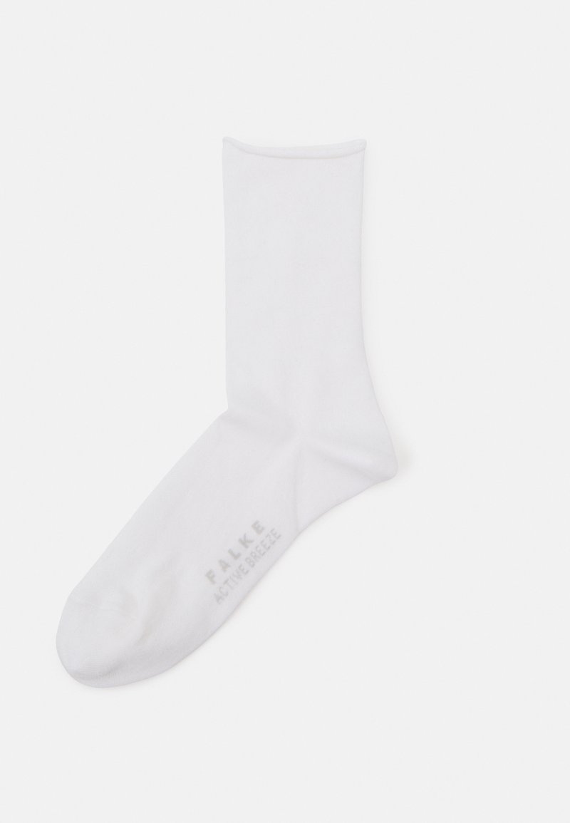 Meia branca até ao tornozelo com uma textura suave, apresentando um discreto logótipo da marca em cinza. Design simples, sem padrões ou acentos adicionais.