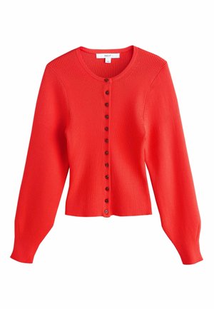 Rød ribstrikket cardigan med lange ærmer, rund halsudskæring og mørke knapper foran. Glat tekstur og tætsiddende design.