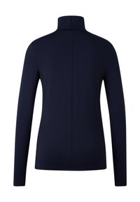 Granatowy sweter z długim rękawem i golfem, z widocznym szwem na środku pleców oraz prostym, dopasowanym fasonie na białym tle.