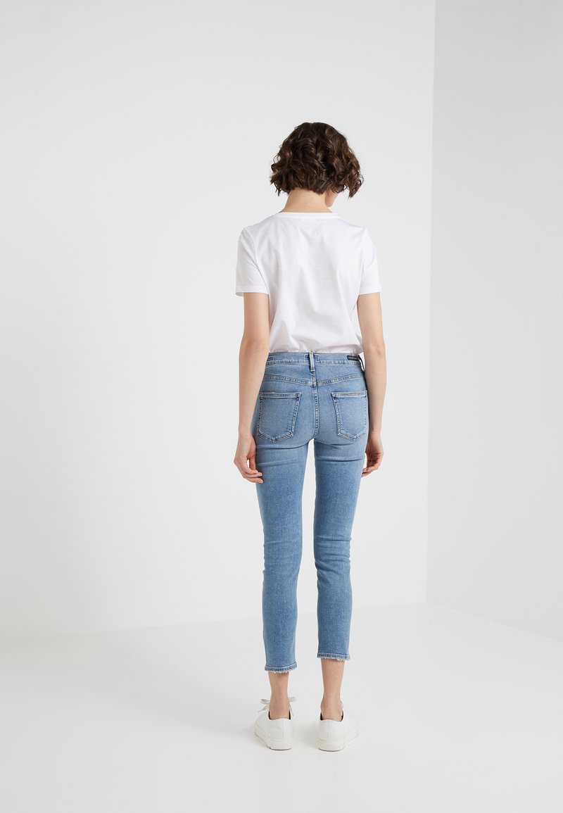 Citizens Of Humanity Rocket Crop Jeans Skinny Fit Serenity Light Blue Denim Zalando Ie