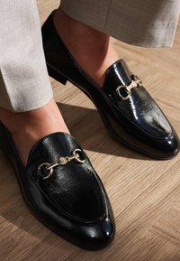 Isabel Bernard Slipper - schwarz