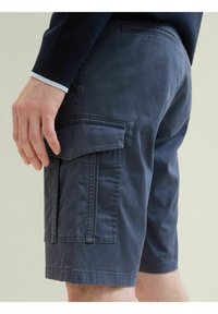 TOM TAILOR Shorts - navy structure print