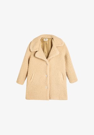 Beiger Kunstpelzmantel mit Reverskragen, Knopfverschluss und seitlichen Taschen. Das strukturierte Material sorgt für Wärme und ein weiches Erscheinungsbild.