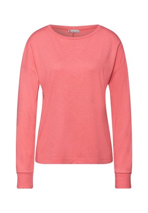 Bluza z długim rękawem w kolorze jasnej koralowej, wykonana z miękkiej tkaniny. Posiada szeroki dekolt, ściągacze przy mankietach oraz luźny krój bez dodatkowych ozdób.