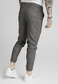 SIKSILK SMART JOGGER PANT - Housut - beige dogtooth