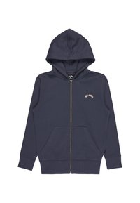 Granatowa bluza z kapturem na zamek, wykonana z miękkiego materiału, z kieszenią kangurkową, ściągaczami przy mankietach i kapturem. Małe białe logo na piersi.