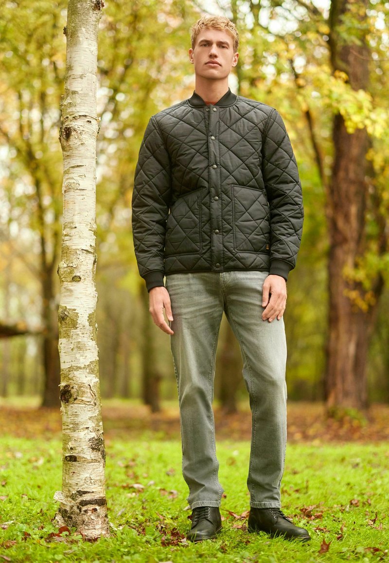 Next SHOWER RESISTANT DIAMOND QUILT BOMBER JACKET Übergangsjacke black/schwarz Zalando.de