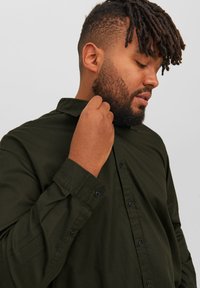 Jack & Jones JJEGINGHAM SHIRT - Majica - rosin