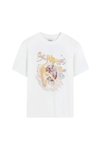 White cotton t-shirt with short sleeves featuring a colorful graphic print of a cat and the text "Scalpers Tour." Relaxed fit.