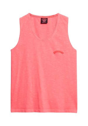 Débardeur sans manches rose clair avec encolure ras du cou et un petit logo brodé en rouge. Fabriqué en tissu doux et texturé.