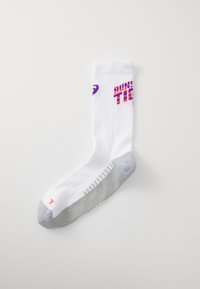 PERFORMANCE RUN CREW SOCK UNISEX - Športové ponožky - brilliant  white/flash red/edo  purple
