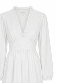 Robe blanche à manches longues avec un col en V profond orné de volants, taille froncée et manches bouffantes avec poignets élastiques.