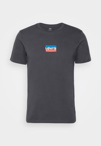 - T-shirt z nadrukiem