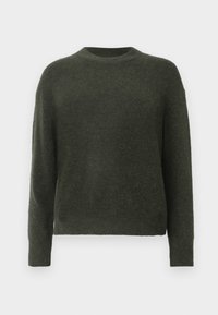 Grønn, teksturert genser laget av mykt materiale; har rund hals og lange ermer; litt korte i livet.