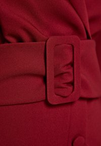 Trendyol Robe fourreau - bordeaux