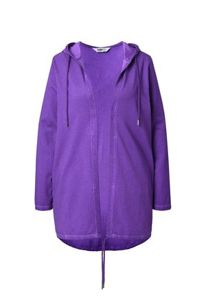 Violetti huppari vetoketjulla edessä, pitkät hihat ja naru vyötäröllä. Valmistettu puuvillasekoitteesta, jossa on sileä pinta.