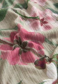 Next KEW COLLECTION STRAPPY SLIP - REGULAR FIT - Maxi šaty - neutral floral