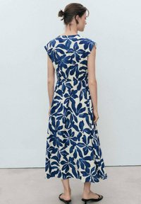 Mango - PRINTED - Day dress - niebieski Thumbnail Image 1