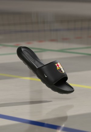 Nike Performance, VICTORI ONE SLIDE FC BARCELONA UNISEX - Чехли за басейн - black/imperial purple/midwest gold-coloured