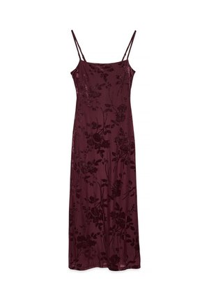 Bordeaux bloemenmaxi jurk met dunne bandjes, met een fluwelen textuur en ingewikkelde bloemenpatronen in een donkere tint. Soepele stofafwerking.