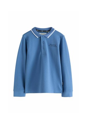 Blå langærmet polo skjorte med hvid kant på kraven, tre knapper og "Baker by Ted Baker" logo på brystet og mærket.