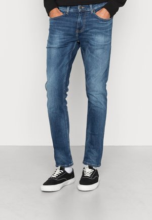 AUSTIN SLIM - Slim fit jeans - denim medium