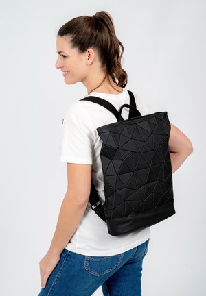 JESSY-LU - Mochila - black